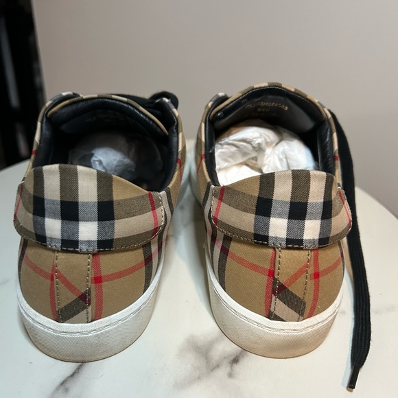 Burberry Sneakers size 39 1/2 women - Picture 6 of 7